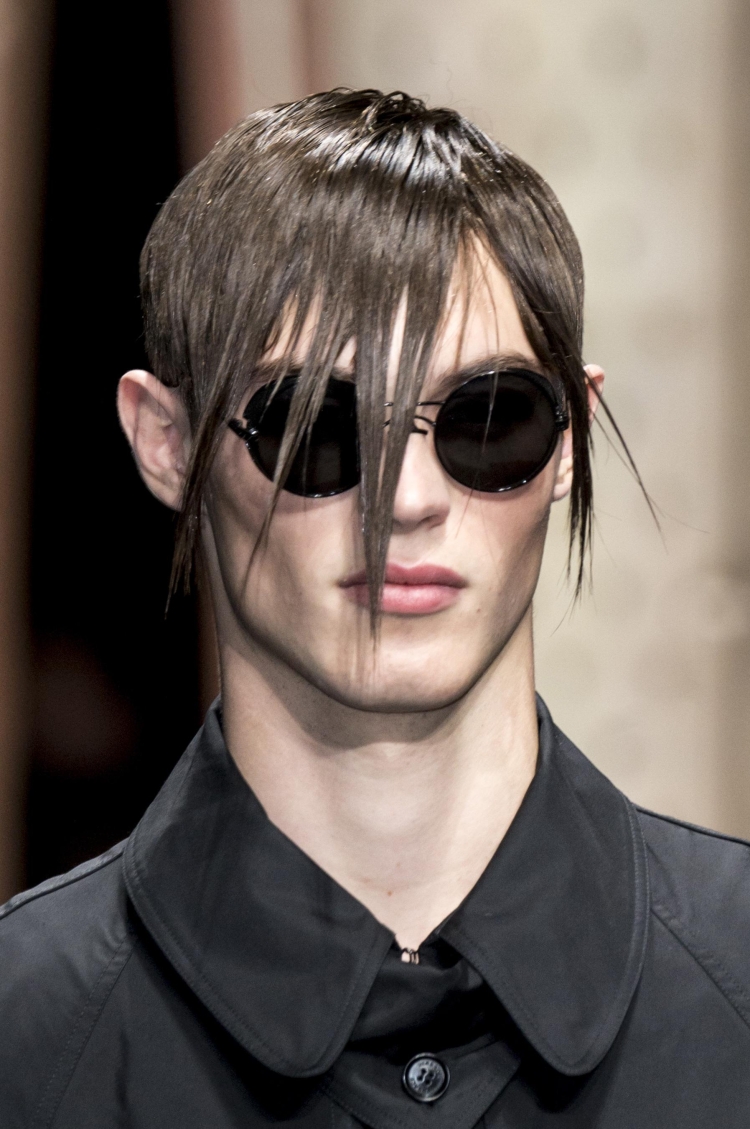 Прямая челка мужская