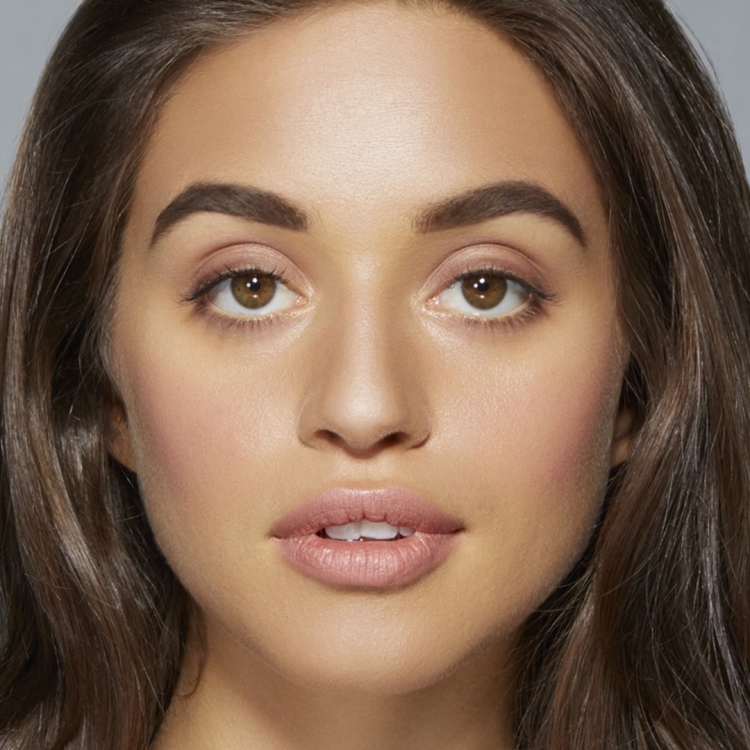 Дугообразные брови