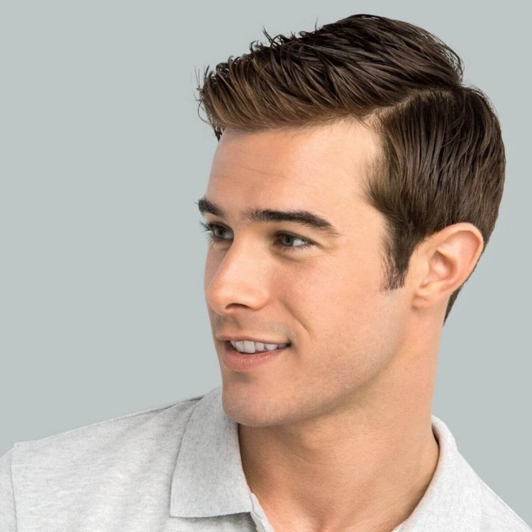 Стрижка теннис с пробором