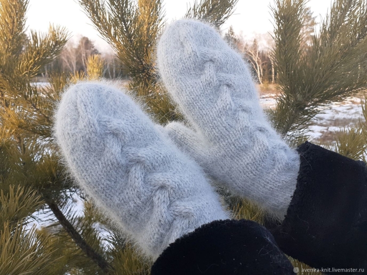 Вязаные варежки из пуха норки