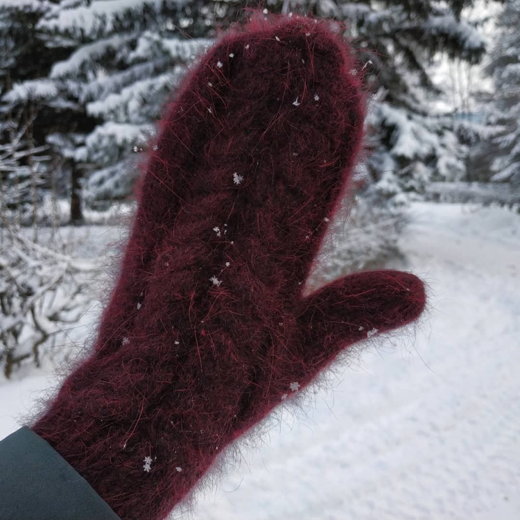 Варежки из пуха норки спицами