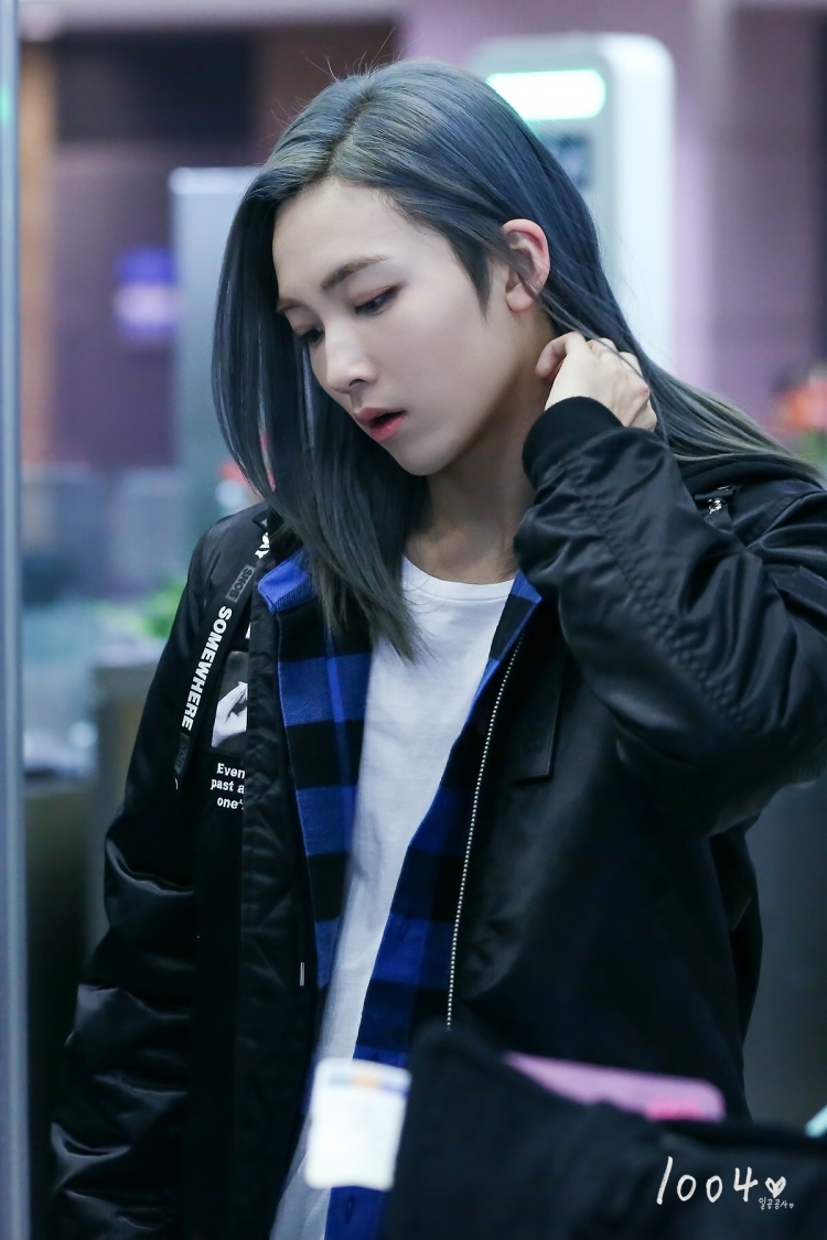 Seventeen Jeonghan с длинными волосами