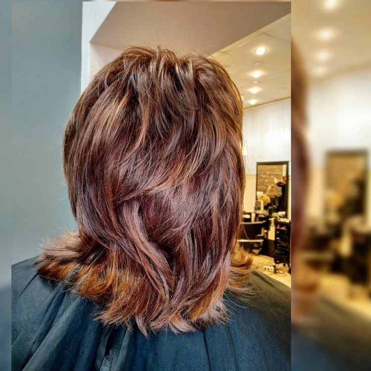 Стрижка Аврора сзади