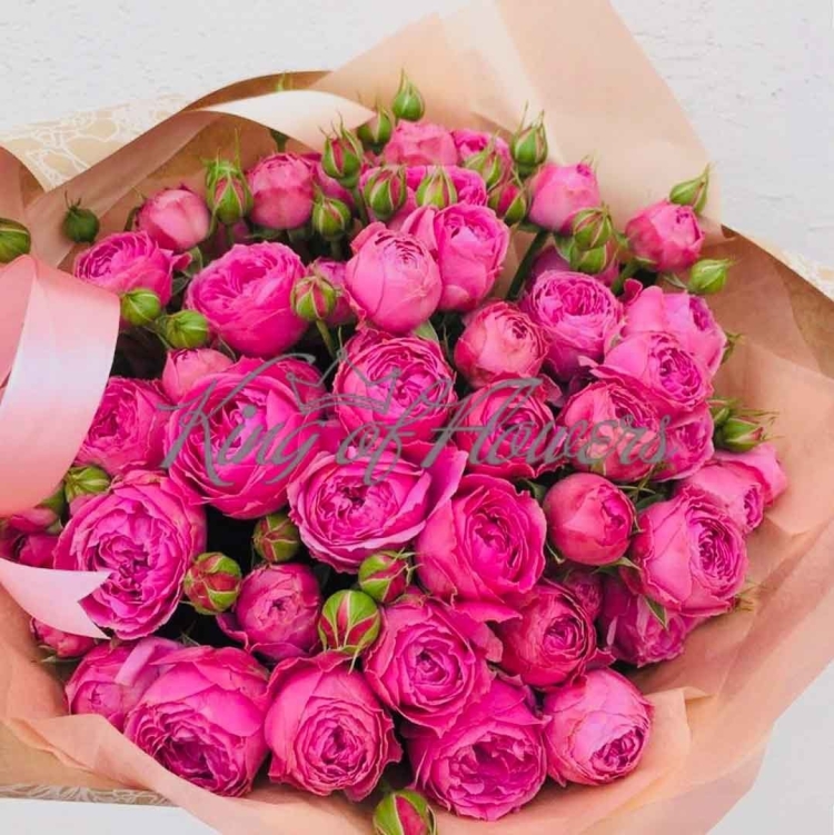 Букет пионовидных роз