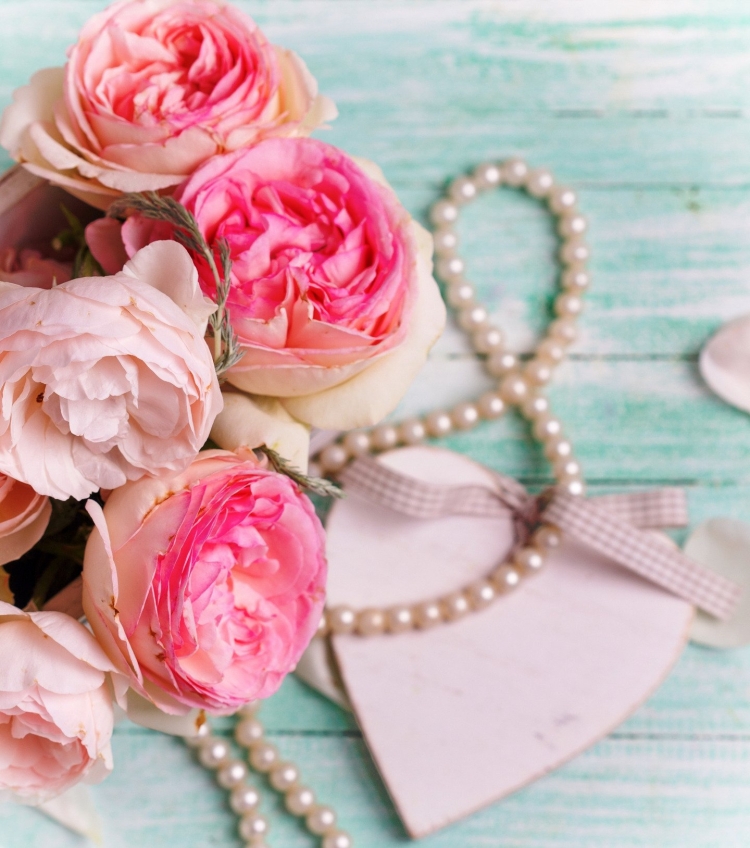 Открытки с пионовидными розами