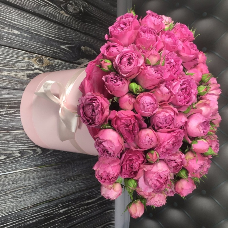 Букет пионовидных роз «Моника»