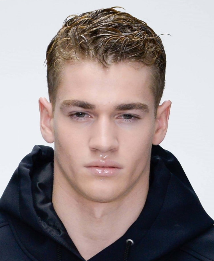 Спортивная стрижка для подростка