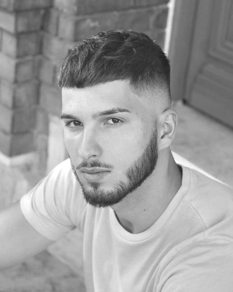 Стрижка кроп мужская Цезарь