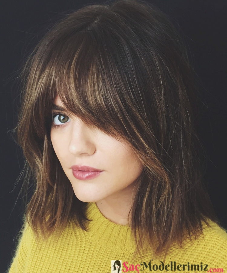 Люси Хейл с челкой