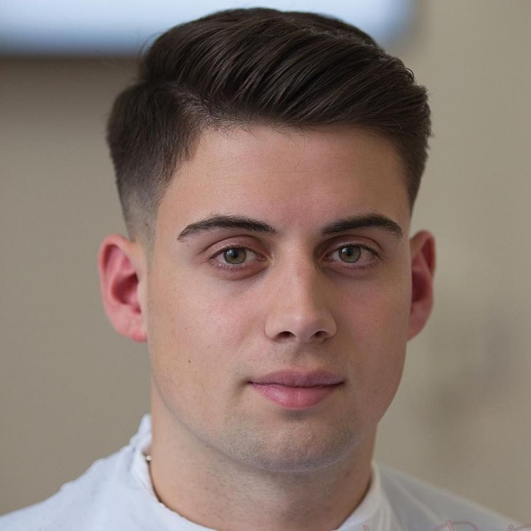 Стрижка Бобрик