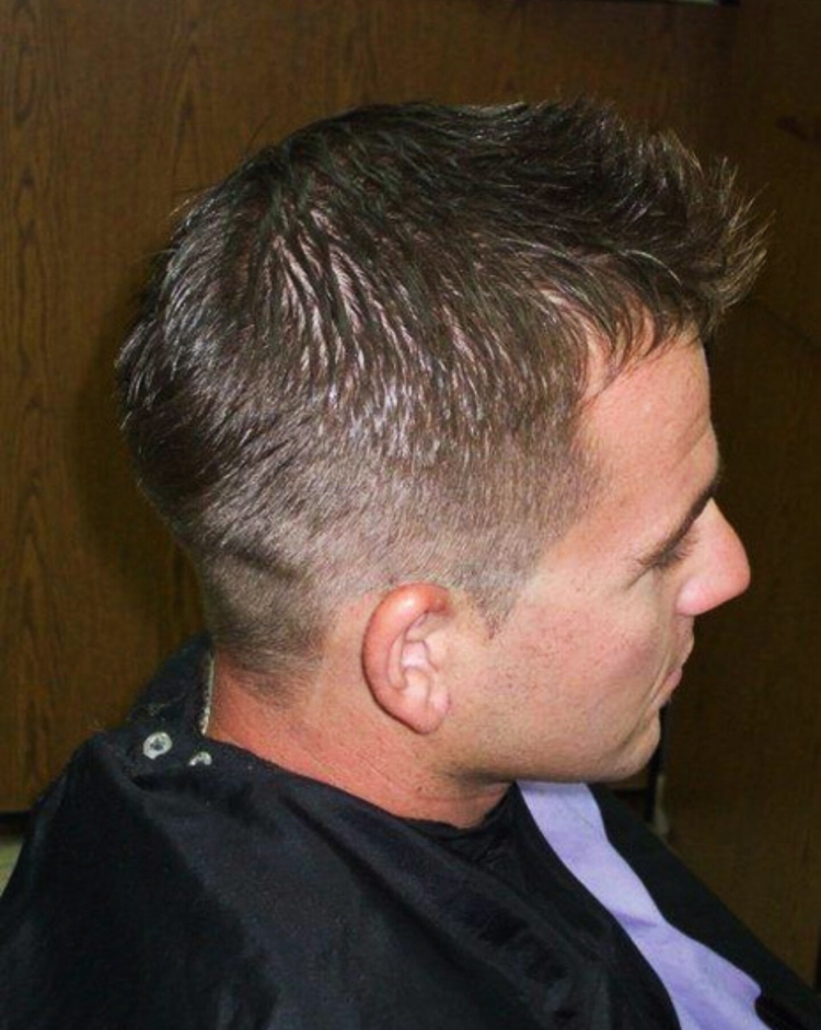 Стрижка теннис вид сзади