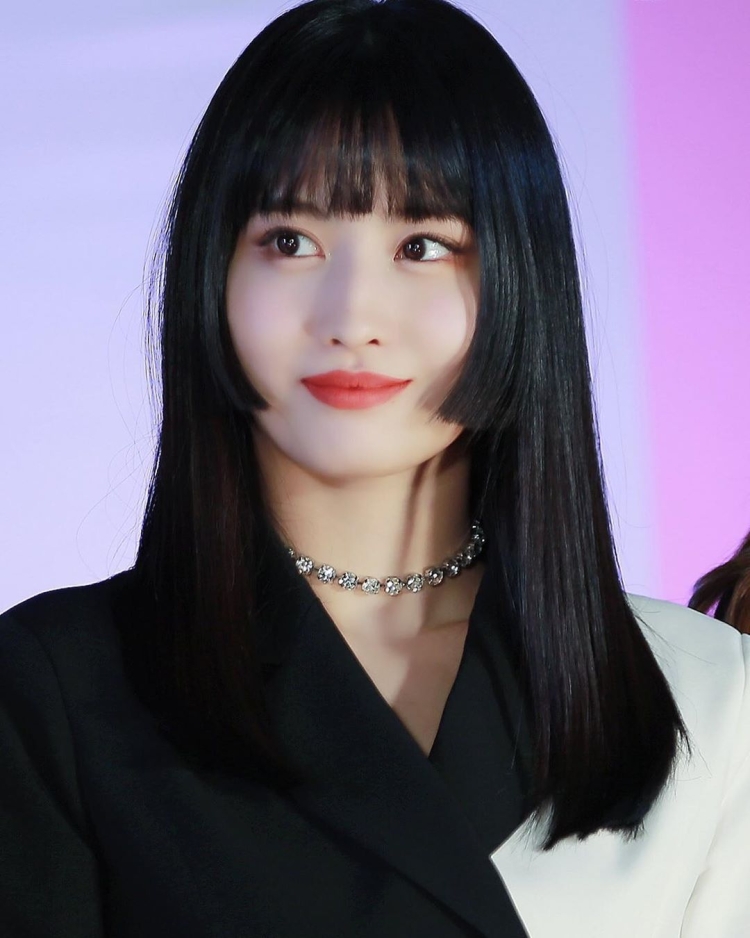 Твайс Хираи МОМО