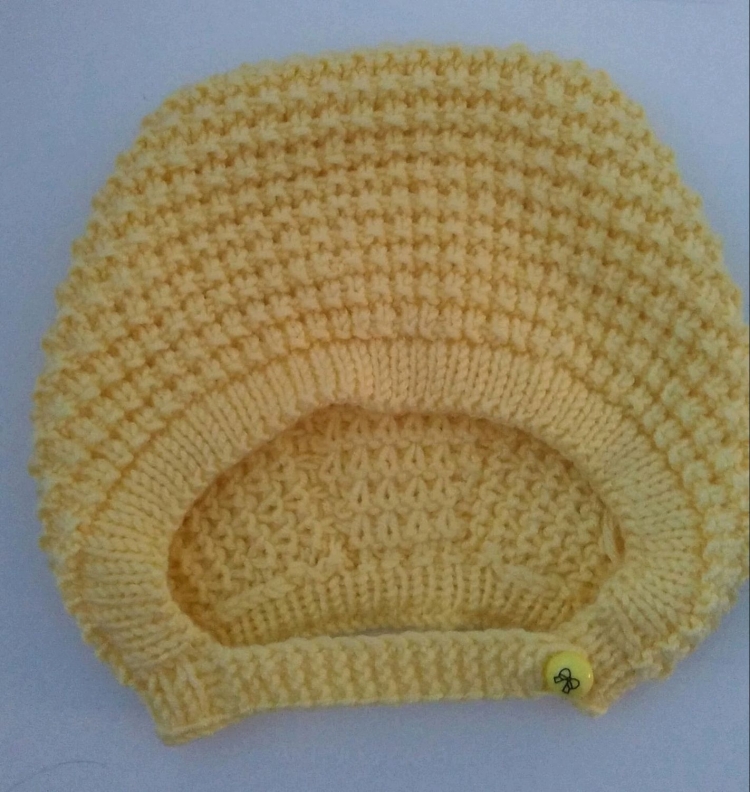Чепчик вязаный