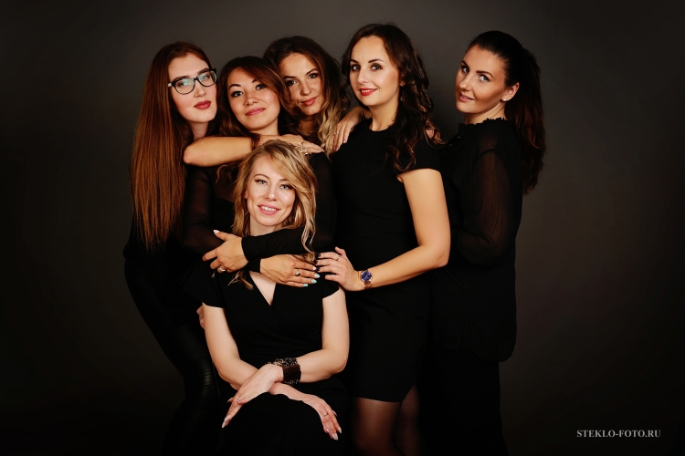 Фотосессия подруг в студии