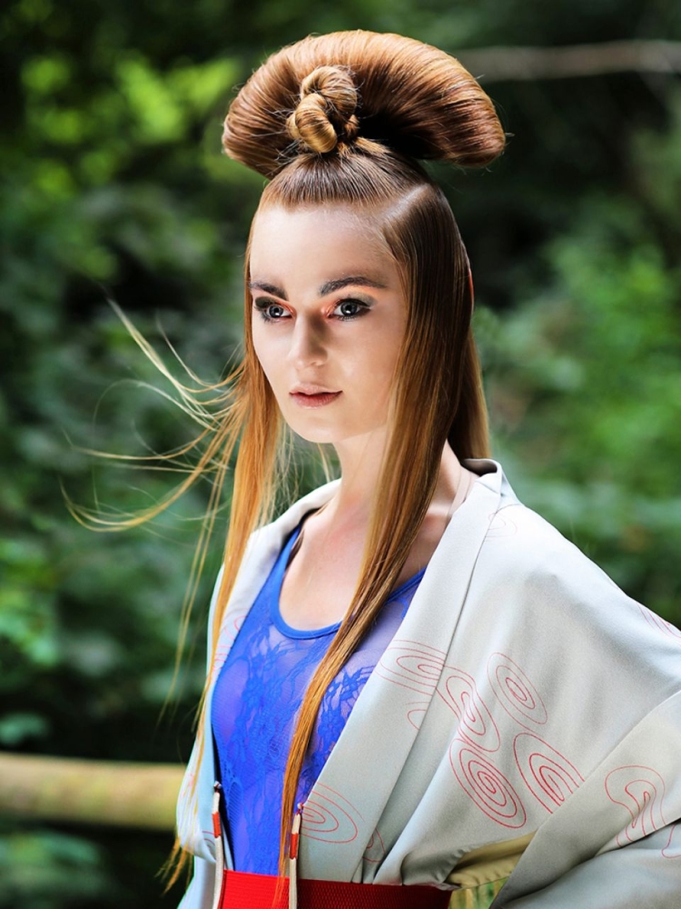 Хвост хана прическа