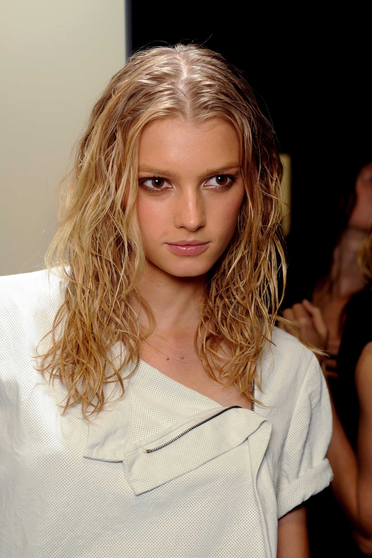 Эффект мокрых волос