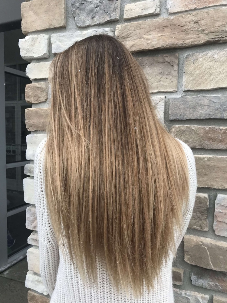 Русый цвет волос сзади