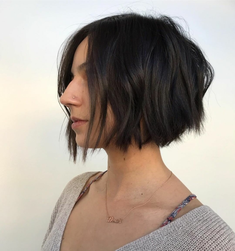 Стрижка Inverted Bob