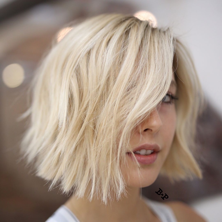 Тотальный блонд каре