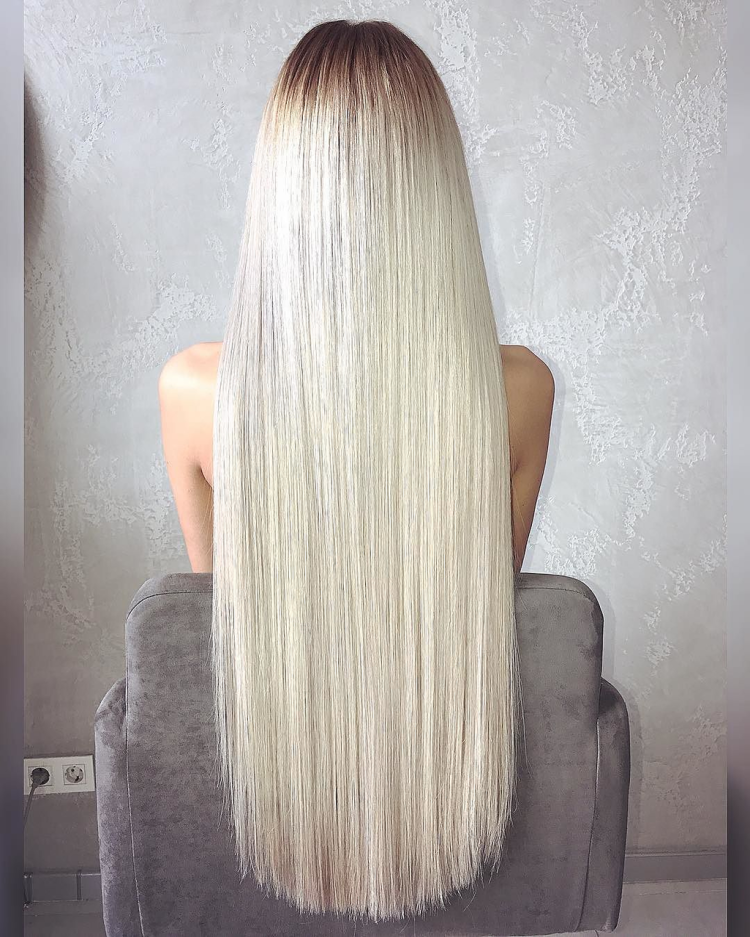 Длинные прямые волосы блондинка