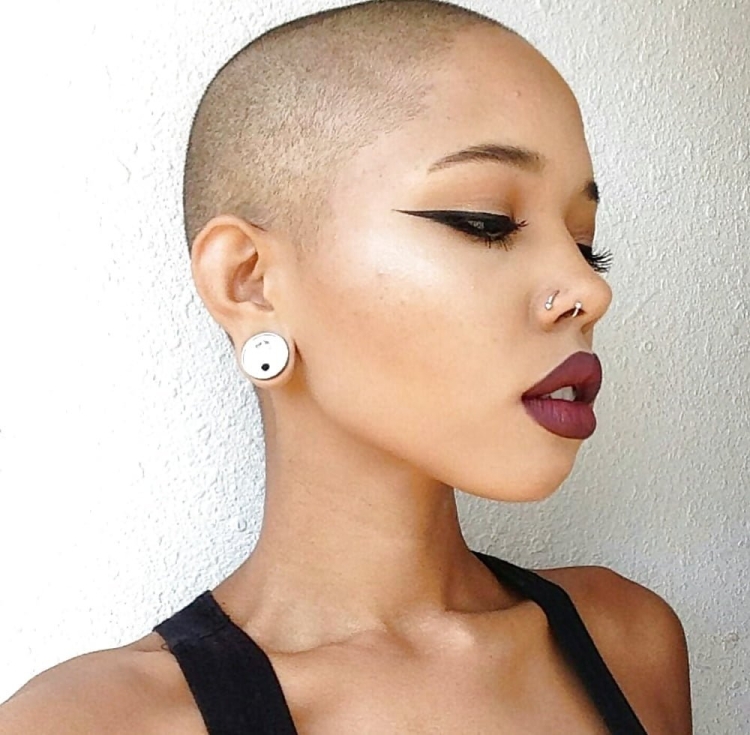 Лысая прическа женская