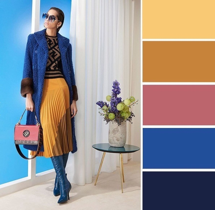 Сочетание с темно синим