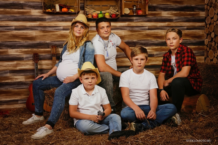 Джинсовая фотосессия семейная