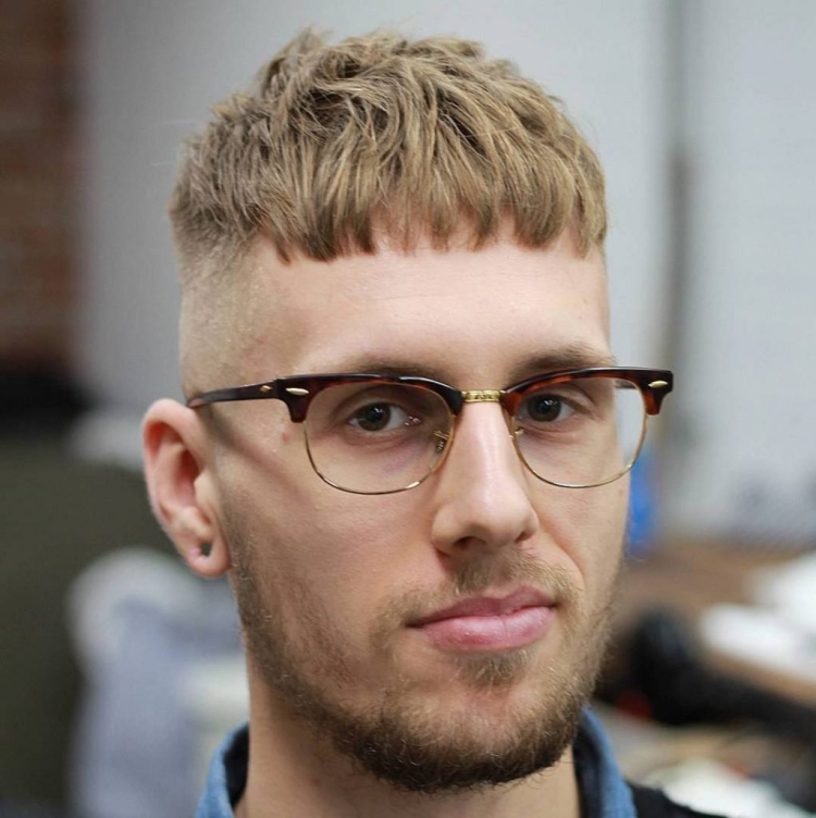 Стрижка кроп Брэд Питт