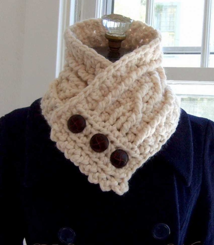 Вязаный шарф воротник