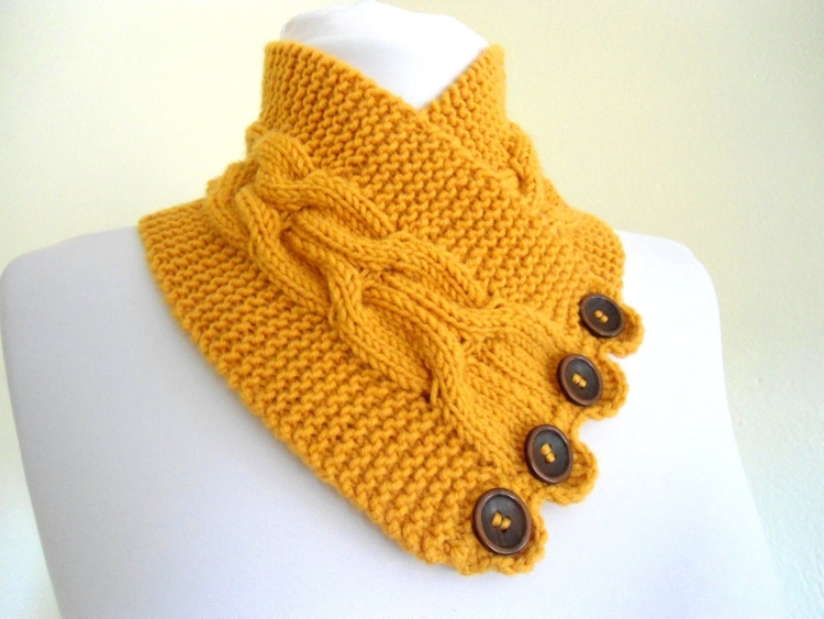 Короткий шарф