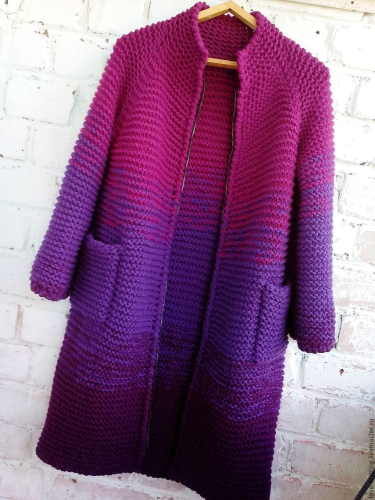 Цветное вязаное пальто