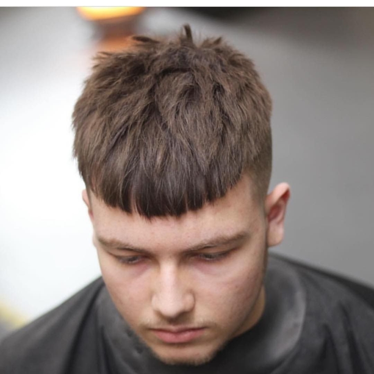 Прическа Цезарь Кропп