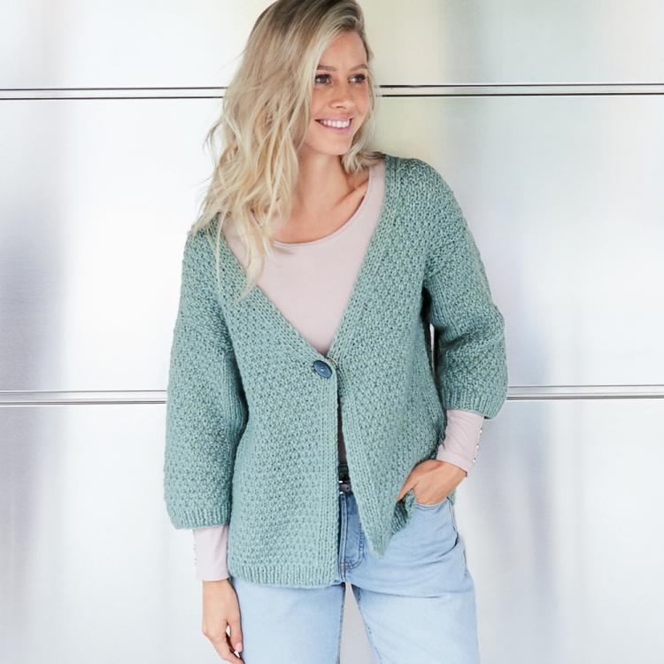 Жакет женский вязаный оверсайз