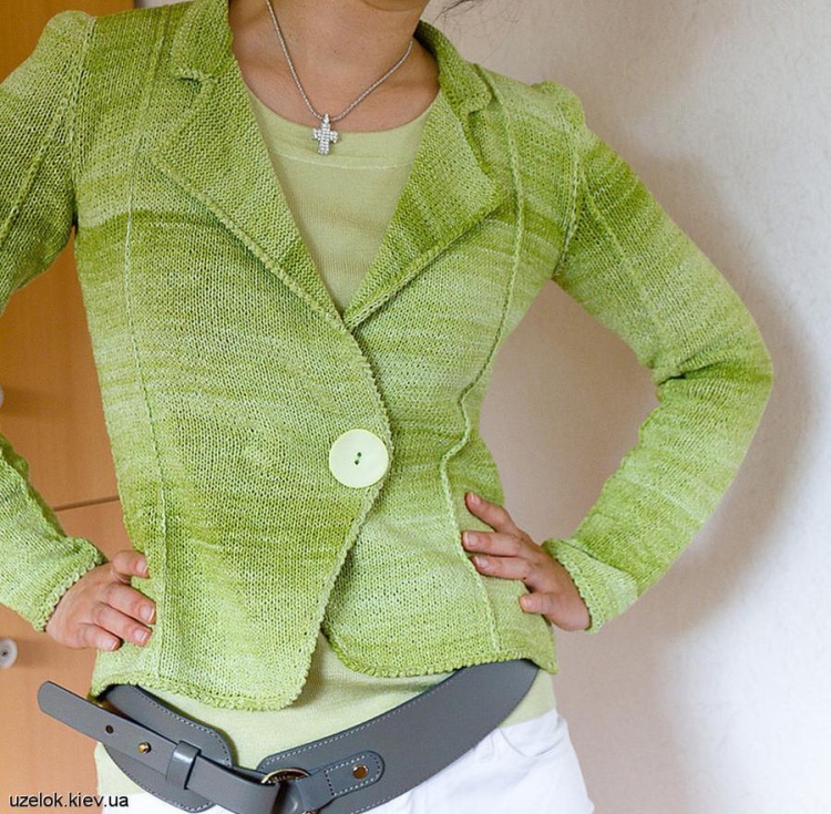 Вязаный жакет приталенный