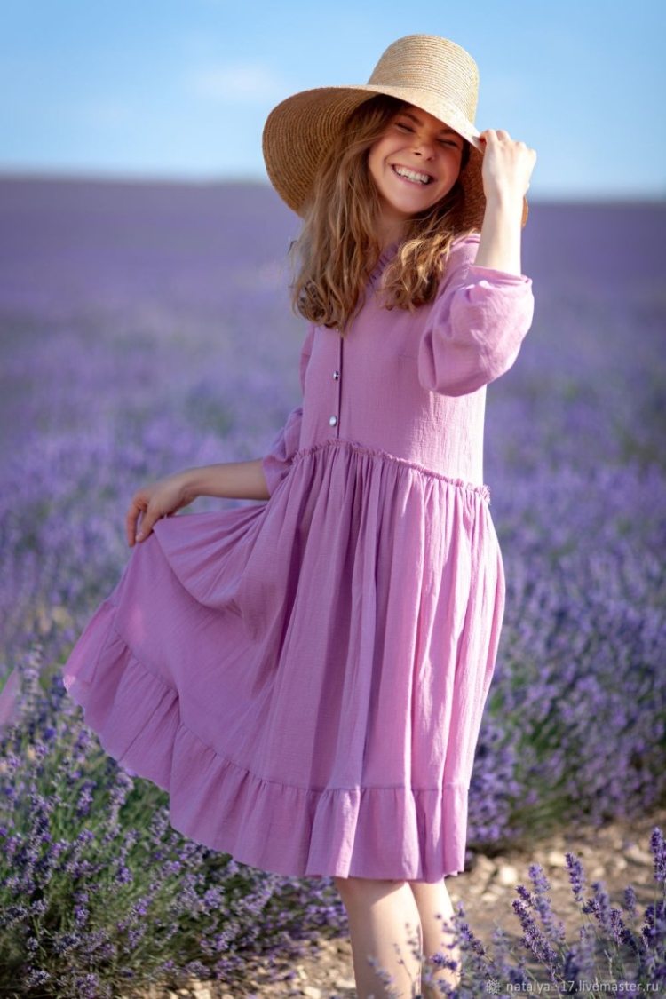 Платье цвета лаванды