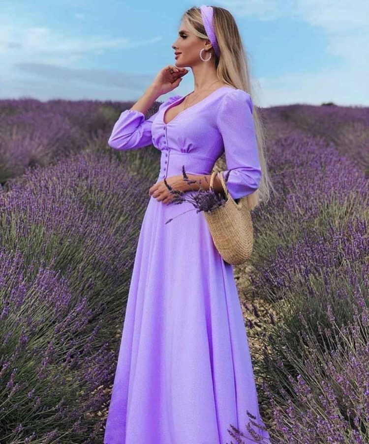 Сиреневое платье с рукавами фонариками
