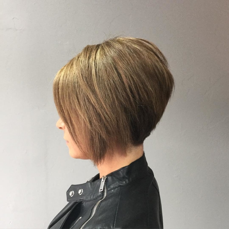 Стрижка Боб-каре 2022