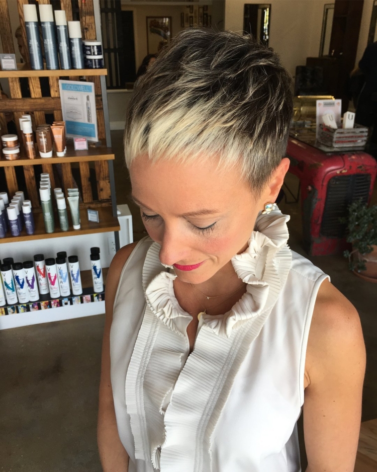 Мелирование на очень короткие волосы