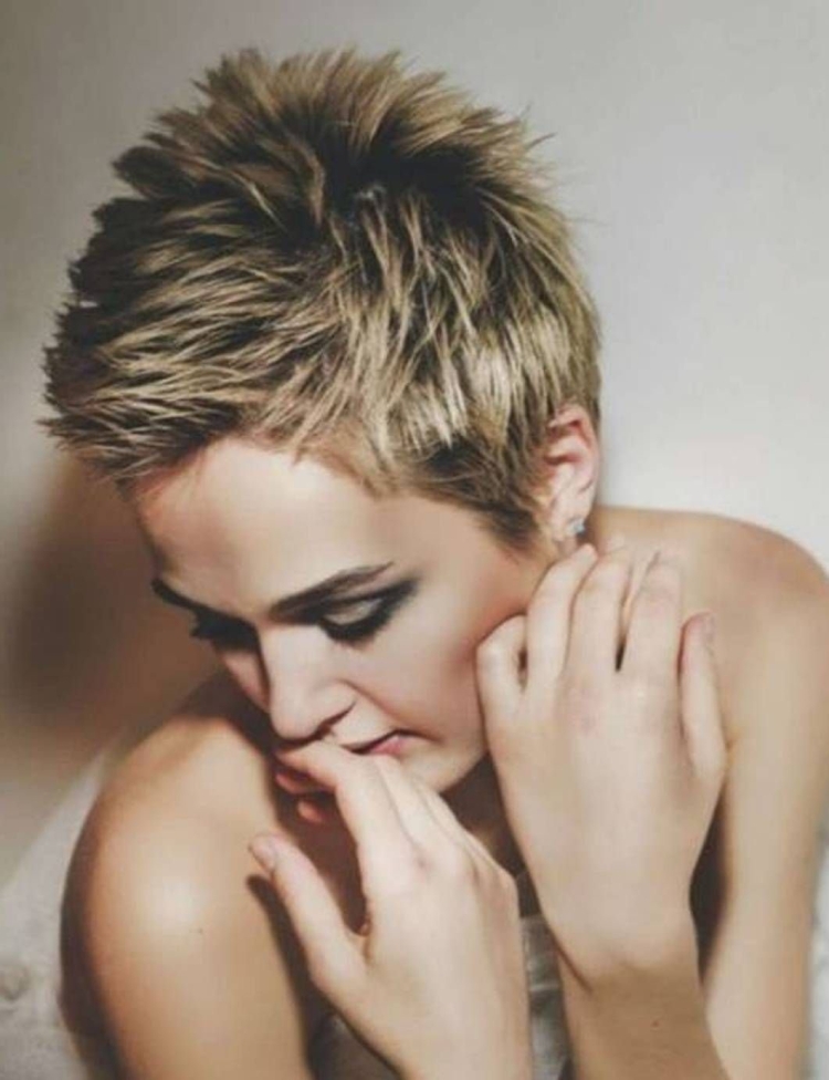 Мелирование на короткую стрижку Пикси