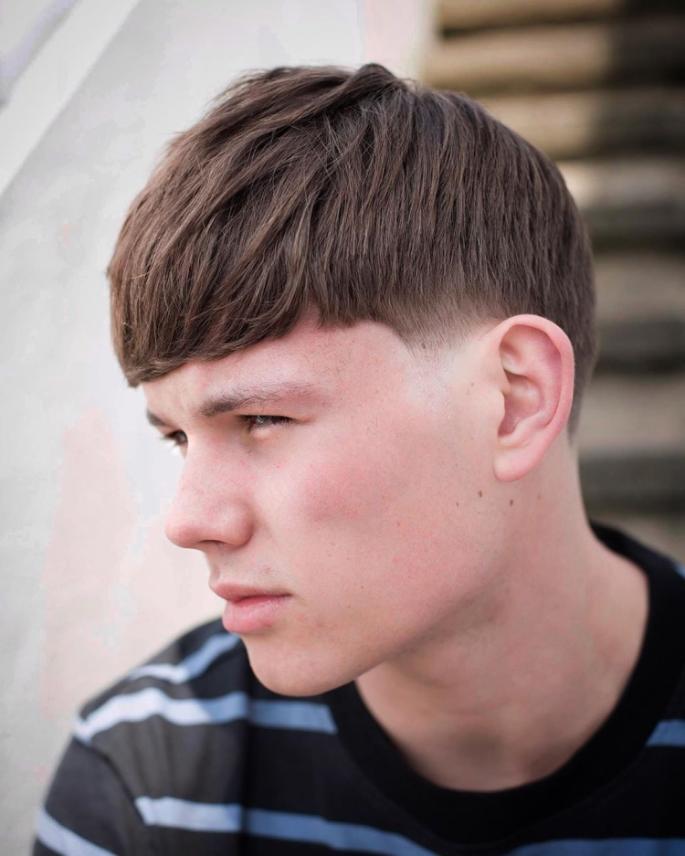 Bowl Cut men стрижка