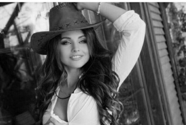 Авы для 32 летних женщин цитатки