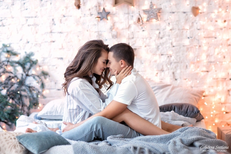 Фотосессия в постели для двоих