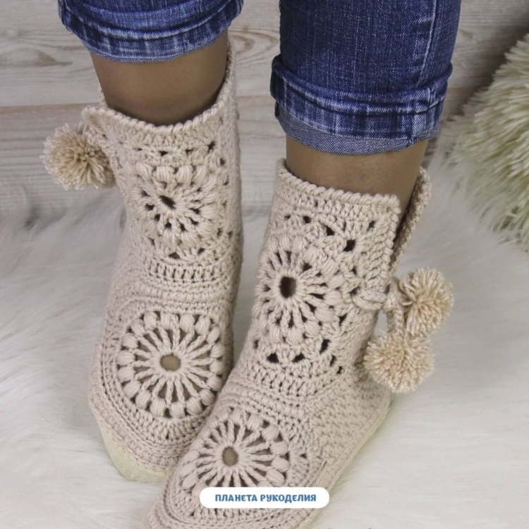 Домашние сапожки крючком
