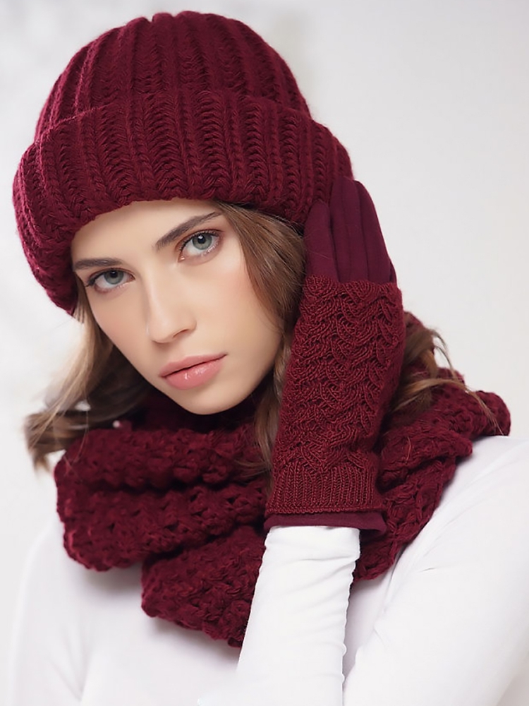 Шапка бини бордо