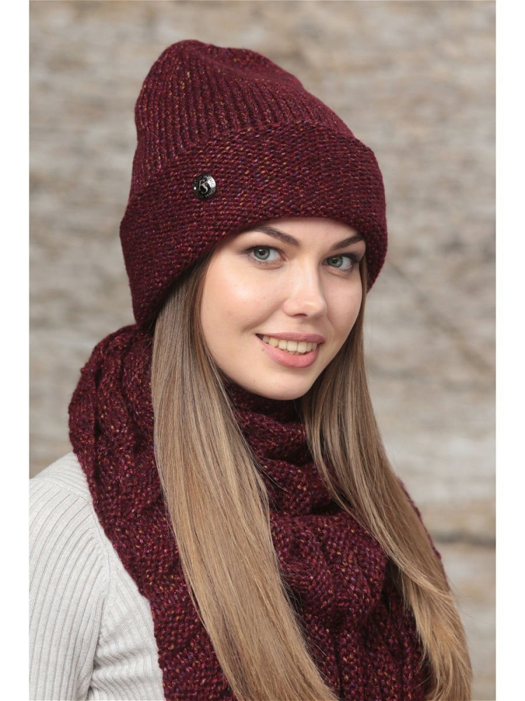 Шапка Бинни бордо женская