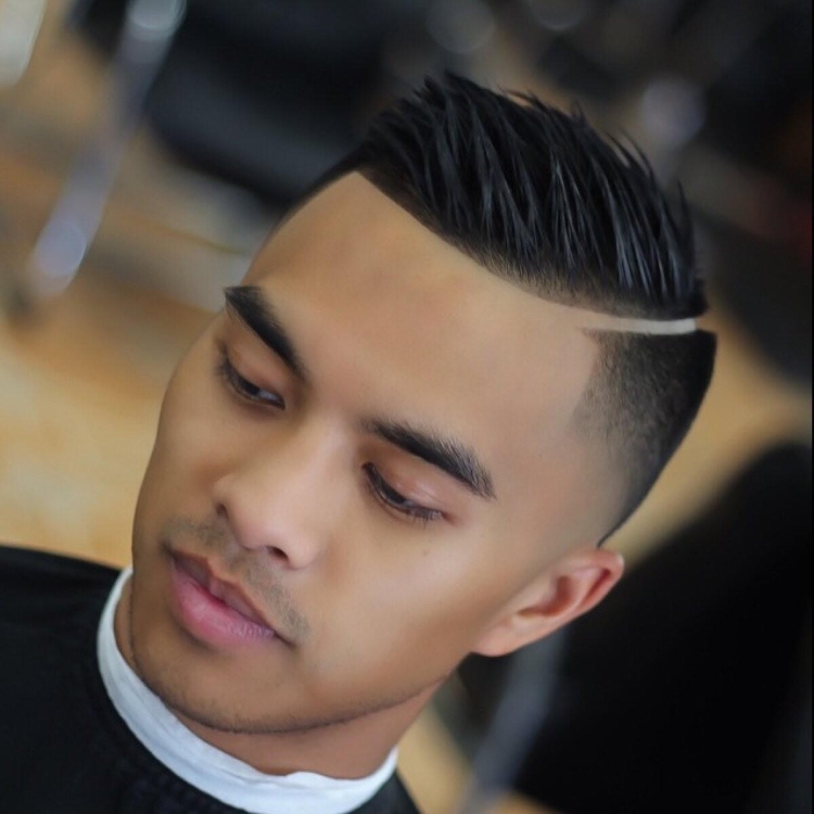 Короткие мужские стрижки с пробором