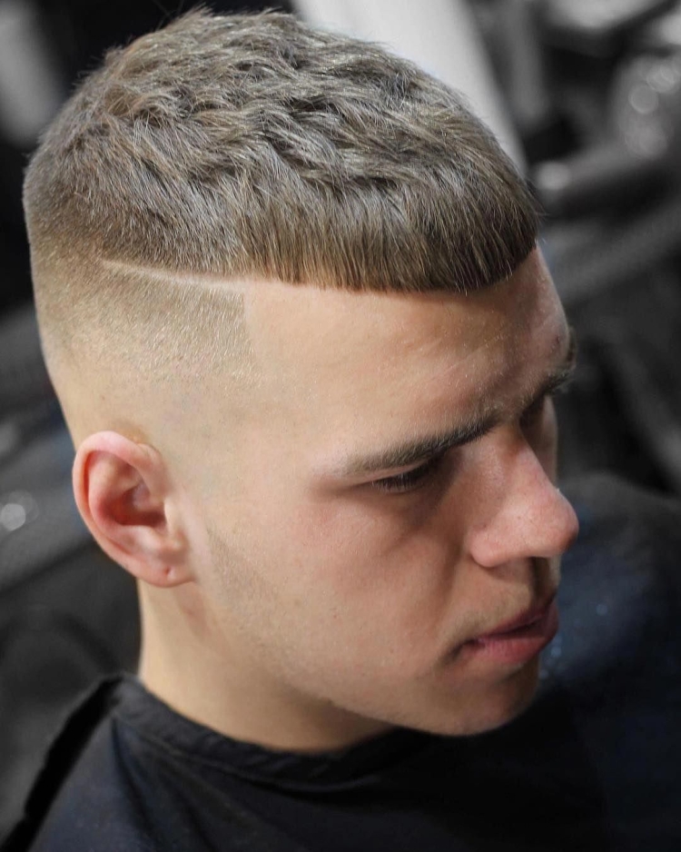 Прическа с полоской