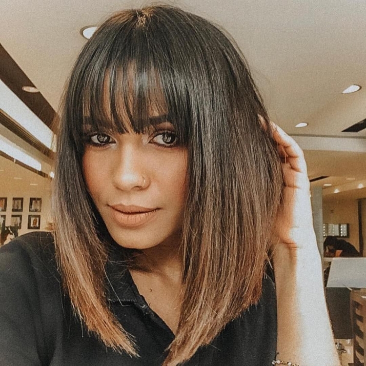 Удлиненное каре с челкой наискосок