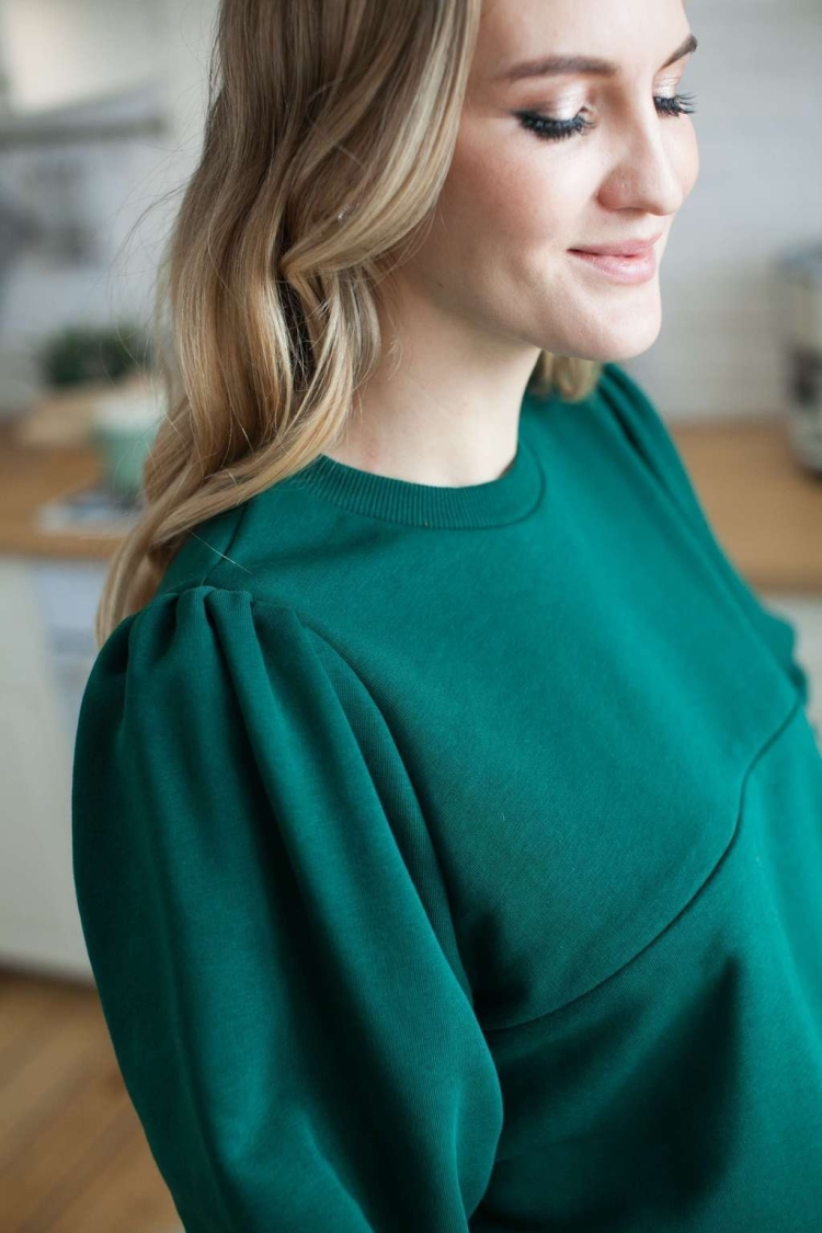 Ютуб джемпер цвета малахит