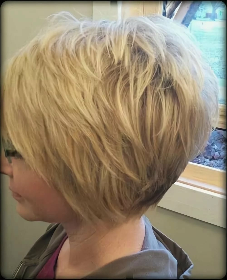 Градуированное каре Боб короткая макушка